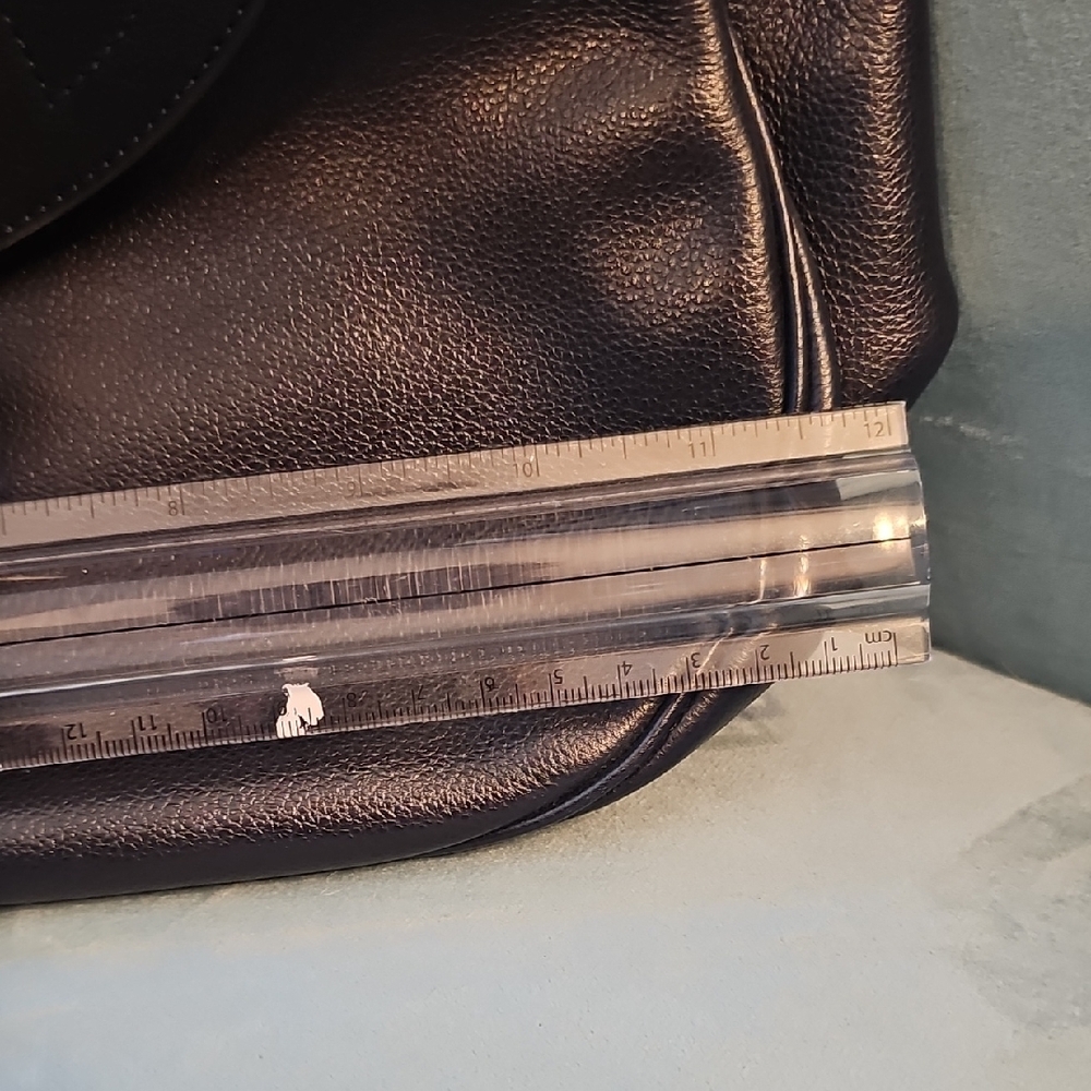 Authentic Vintage Delvaux Cerceau GM in Navy Blue Leather with Mirror *Stunning* - Picture 12 of 13